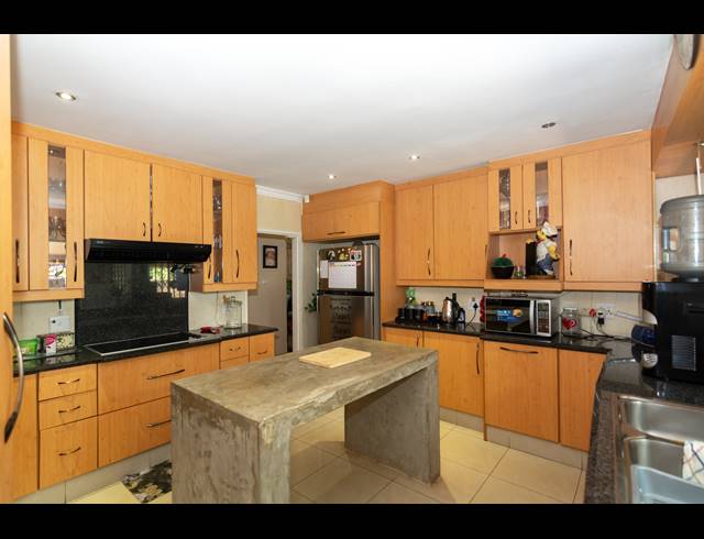 5 BEDROOM FREEHOLD FOR SALE IN HORIZON VIEW